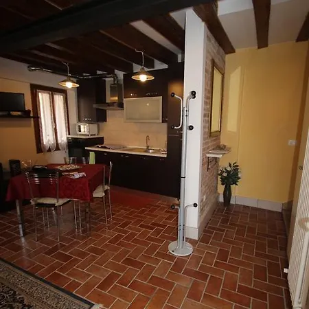 Ca' Celestia Apartament *